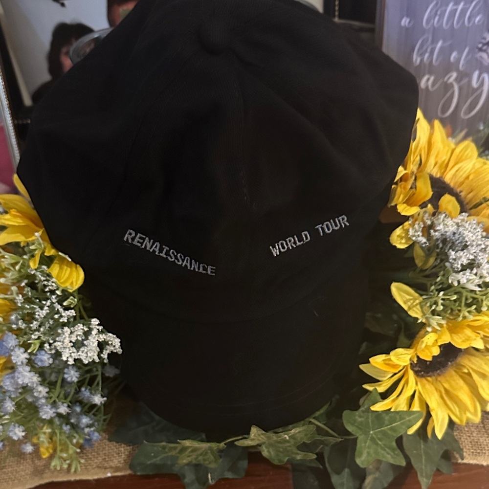 Renaissance World Tour Black Baseball Cap
